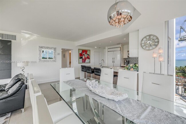 Building Photo - 10275 Collins Ave