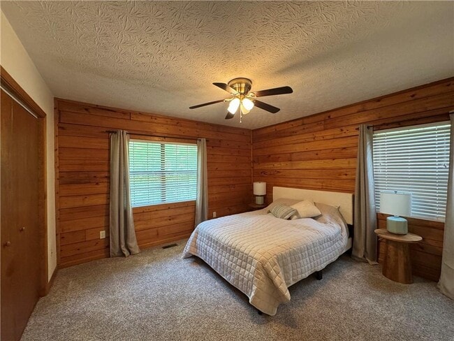 Building Photo - 8911 Daer Water Dr