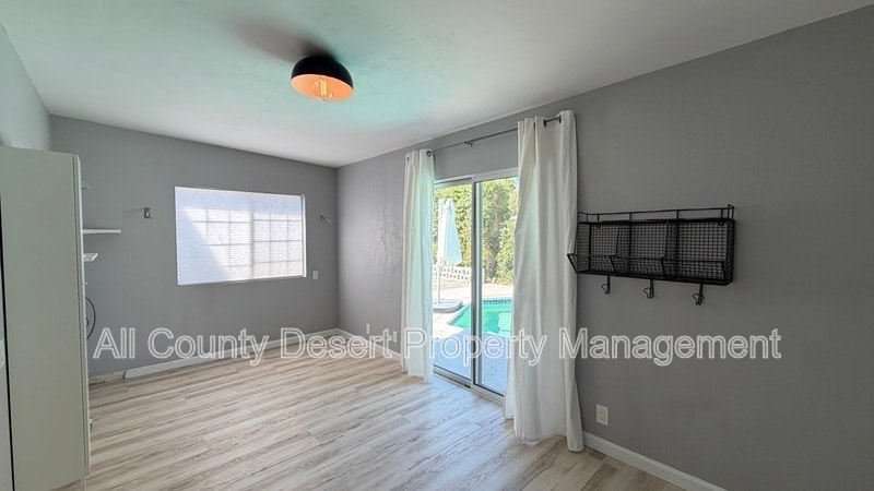 Building Photo - 74069 Velardo Dr