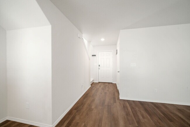 Building Photo - 13721 Crossbow Rdg