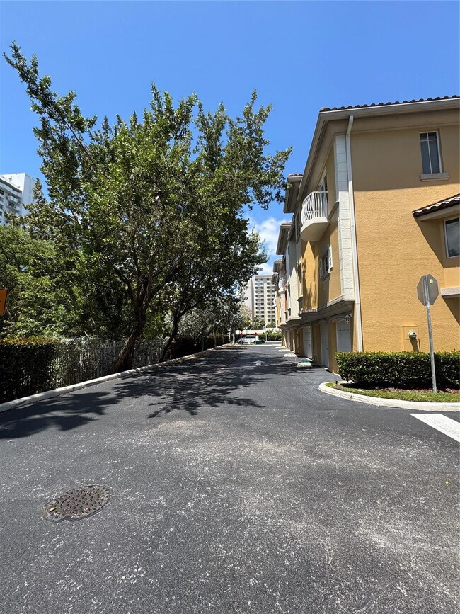 Building Photo - 2710 NE 184th Terrace