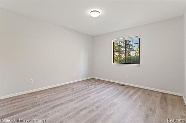 Building Photo - 27300 Sandy Hill Ln