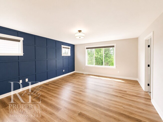 Building Photo - Luxury Poulsbo Retreat with Water Views, Covered Deck & Designer Finishes
