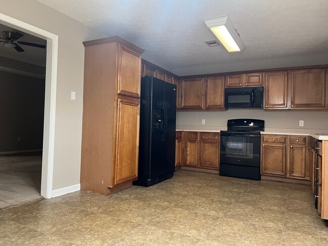 Building Photo - 1770 Angeline Dr