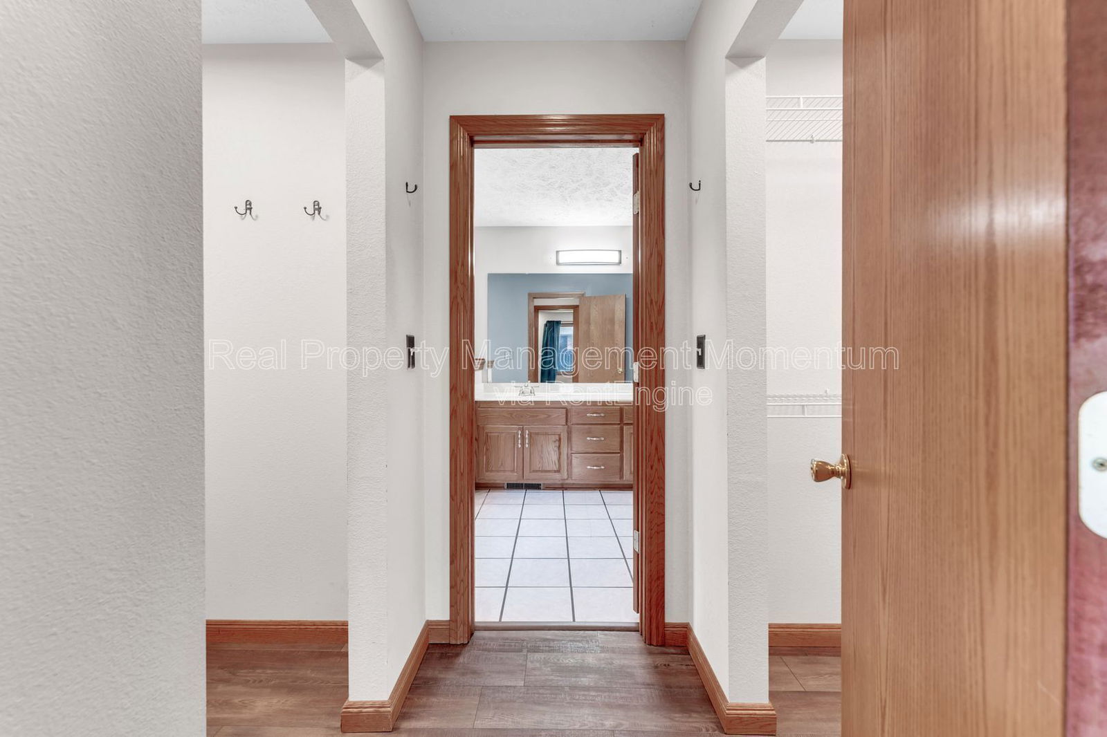 Building Photo - 514 N Ellen St