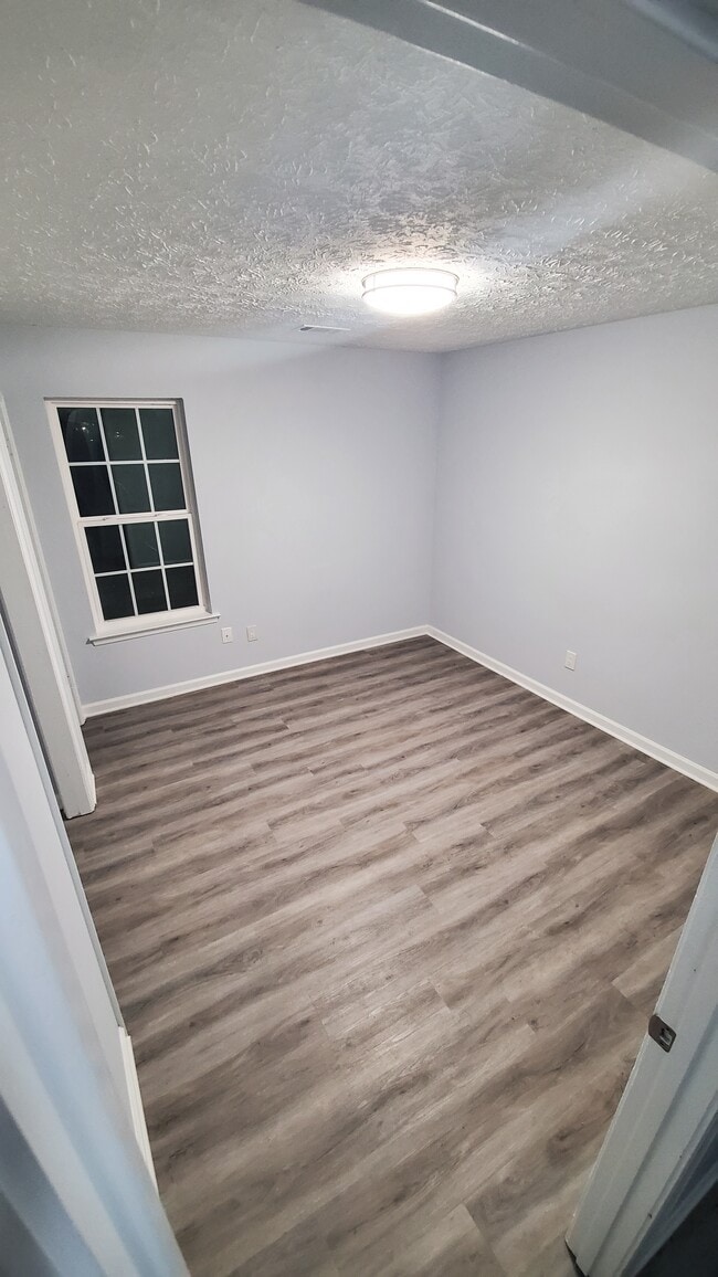 Building Photo - 5000 New Horizon Dr