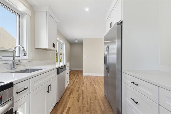 Building Photo - 20 Beacon St