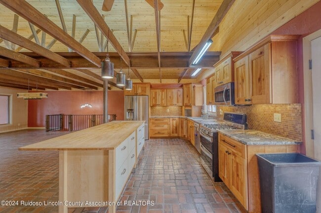 Building Photo - 109 Snowcap Dr