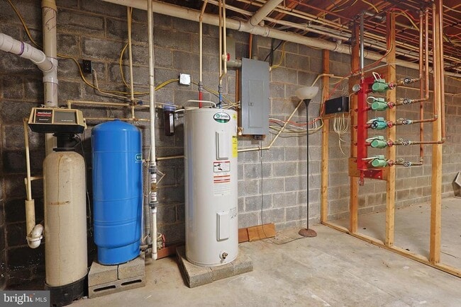 Building Photo - 761 Timberlake Dr