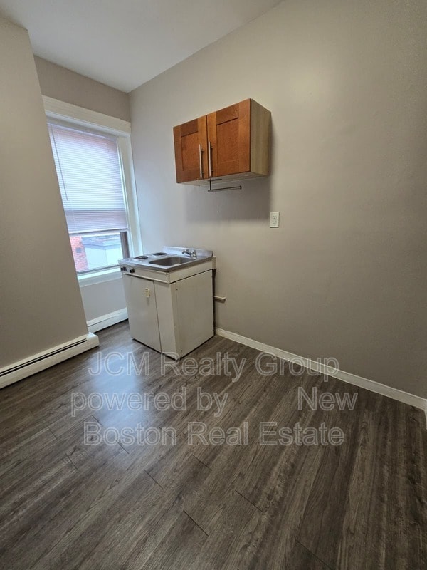 Building Photo - 191 Green St