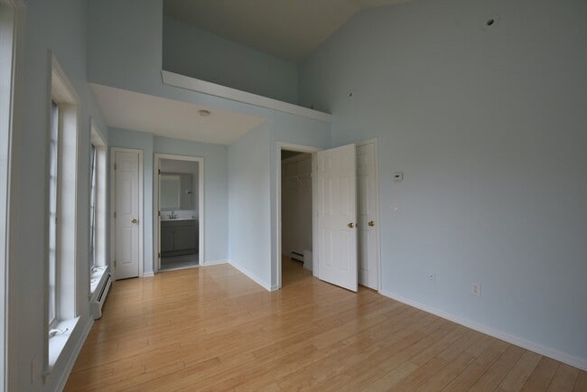 Building Photo - 19 Stillman Cir