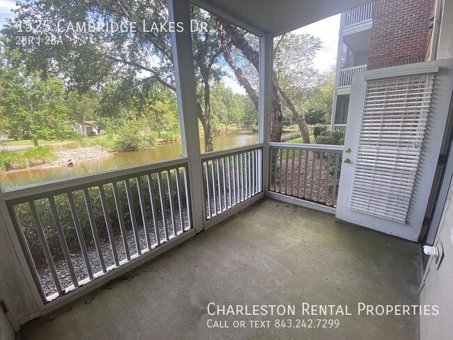 Building Photo - 1525 Cambridge Lakes Dr