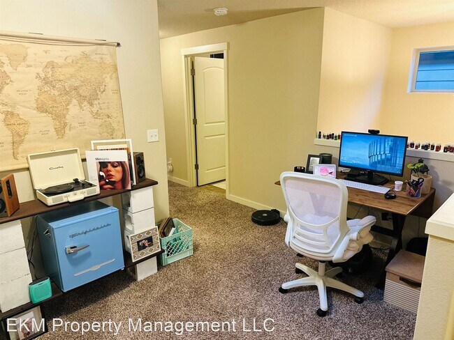 Building Photo - 3 br, 2.5 bath House - 2502 NE 130th Avenu...