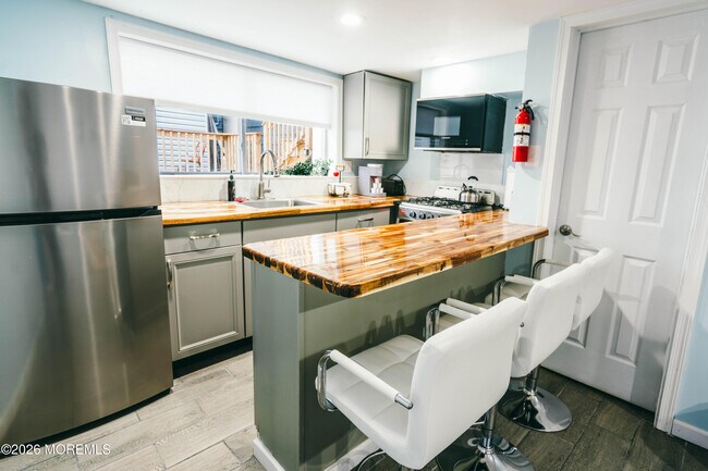 Building Photo - 13 Decatur Ave