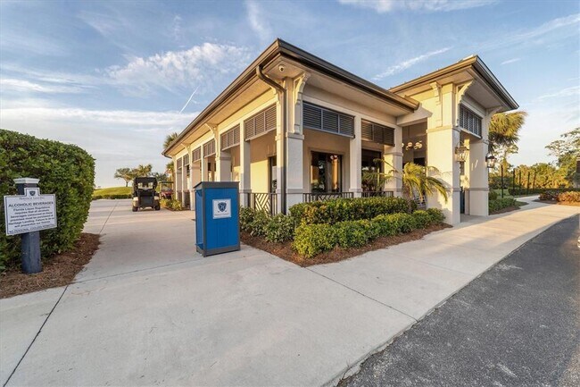 Building Photo - 14271 Heritage Landing Blvd