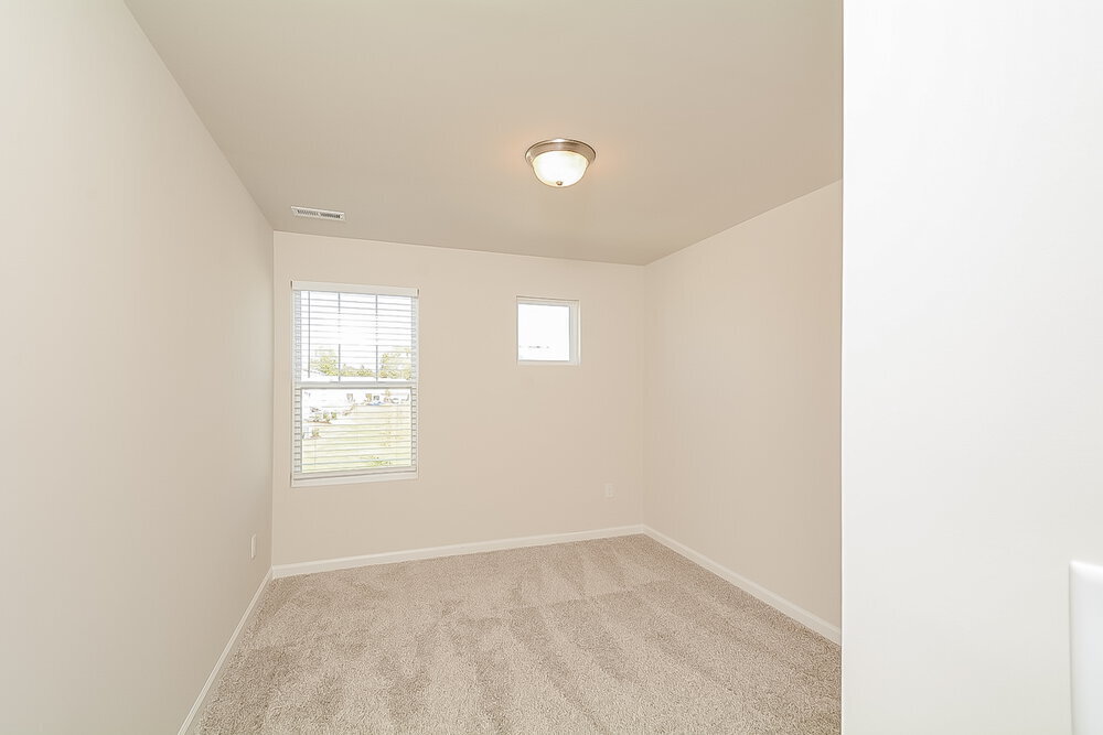 Building Photo - 206 Brook Farm Ln