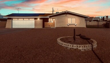 Building Photo - 1785 Beavertail Dr