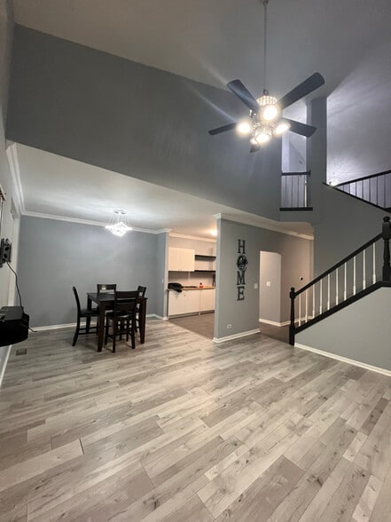 Building Photo - 211 Oxford Ct