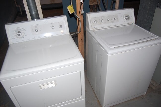 Building Photo - 3 Circular Ave