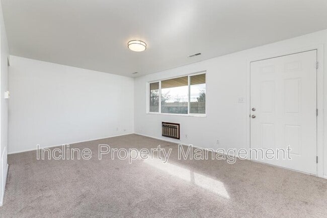 Building Photo - 1069 S 80 E
