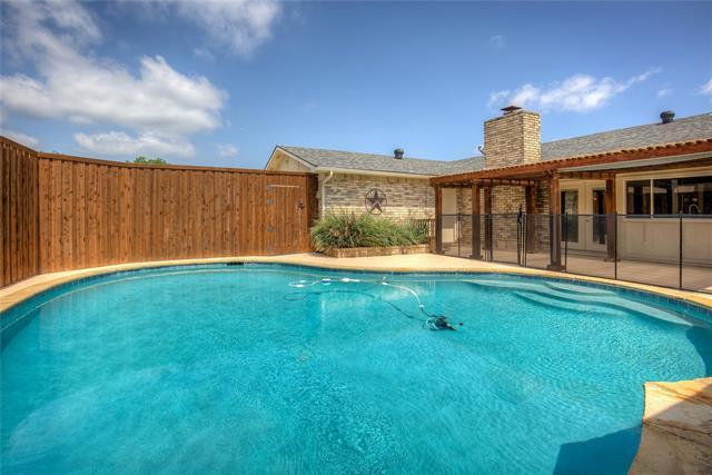 Building Photo - 5233 Reed Dr
