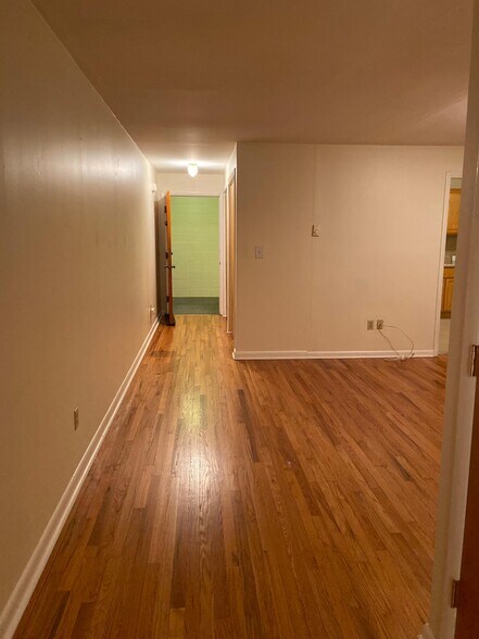 Building Photo - 1115 Raritan Rd