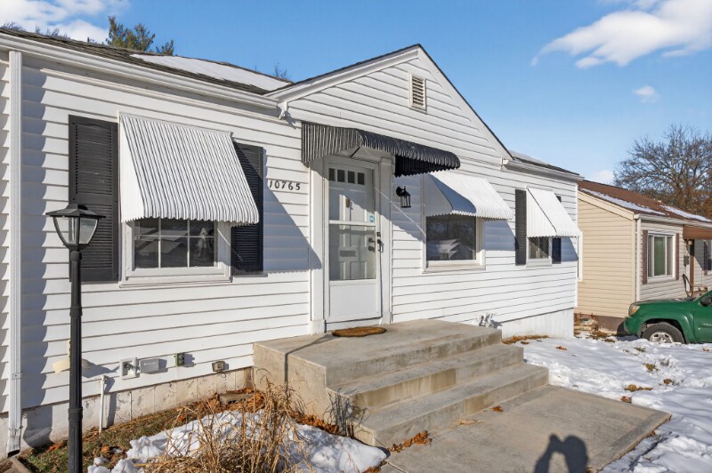 Building Photo - 10765 St Xavier Ln