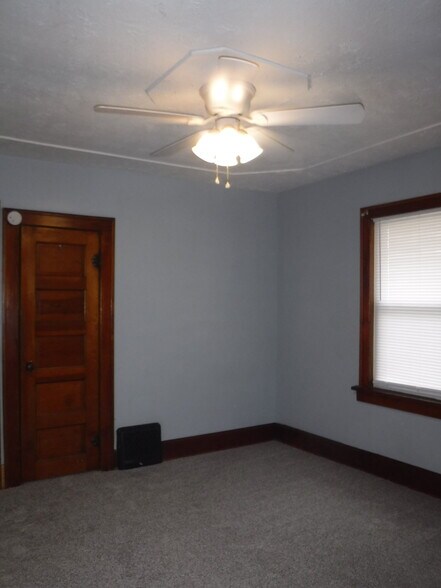 Building Photo - 3509 Saint Joseph Ave
