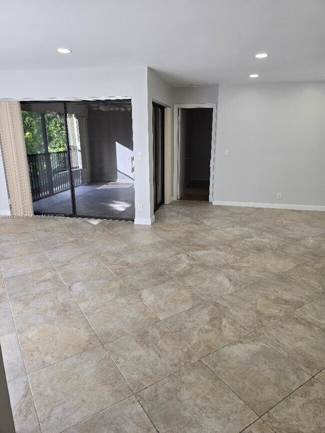 Building Photo - 3299 Cocoplum Cir