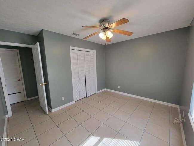 Building Photo - 5019 Hagin Dr