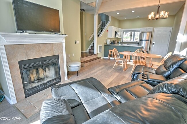 Building Photo - 134 Laurel Hill Dr