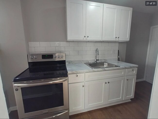 Building Photo - 342X Ravenwood Ave