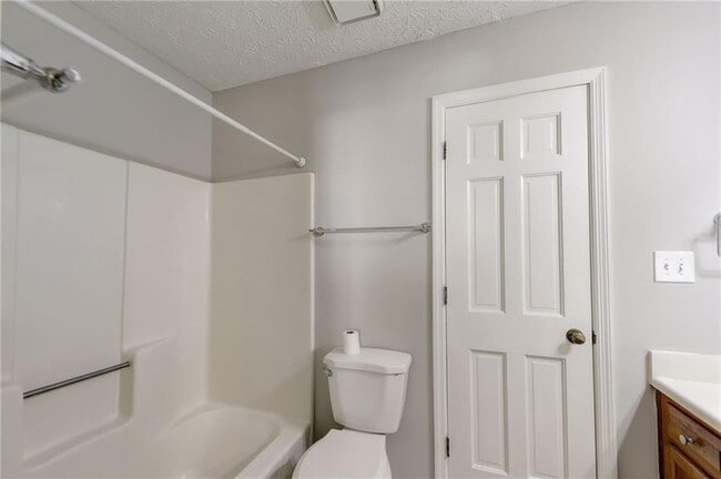 Building Photo - 4548 Coopers Creek Pl SE