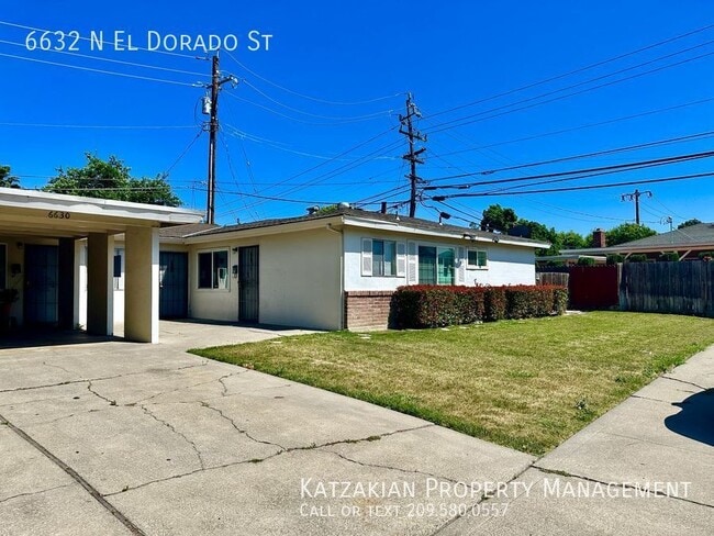 Primary Photo - Updated Single-Story 2-Bedroom 1-Bath Triplex