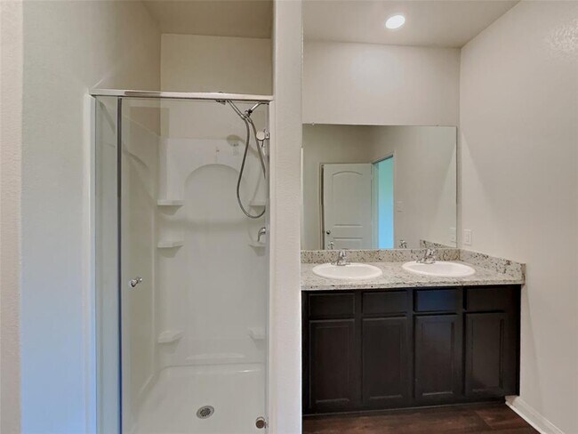 Building Photo - 105 Pettigrew Ct