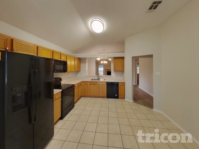 Building Photo - 1706 Fern Dr