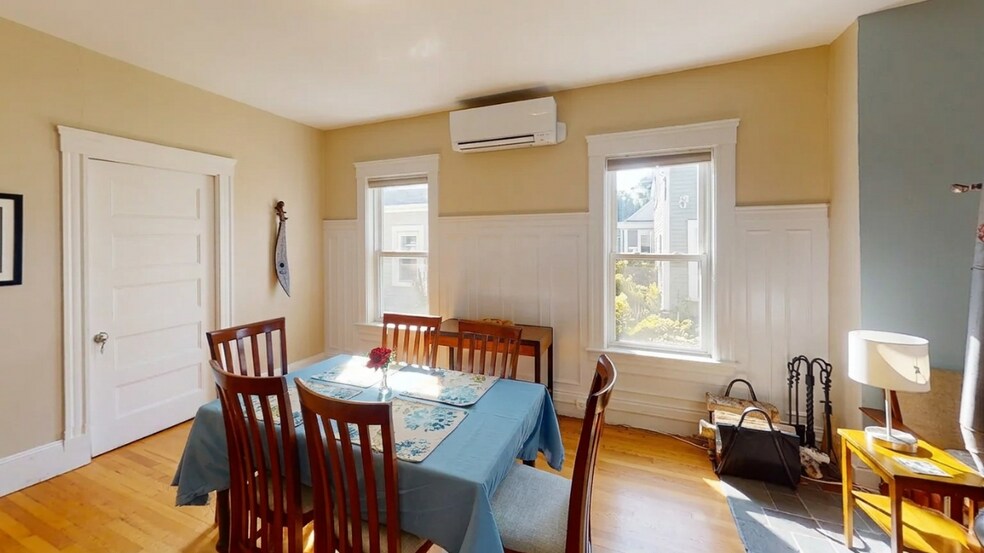 Beautiful afternoon sunlight reflecting into the newly painted dining room. - 307 Tappan St