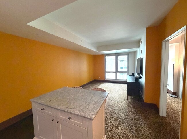 Building Photo - NEW CONSTRUCTION Funky 600sf 1BR/1BA Mid-Market AVAILABLE NOW