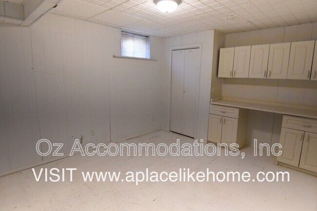 Building Photo - 16604 W 142nd Cir