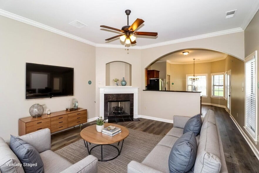 Building Photo - 6885 Lagrange Grove Dr