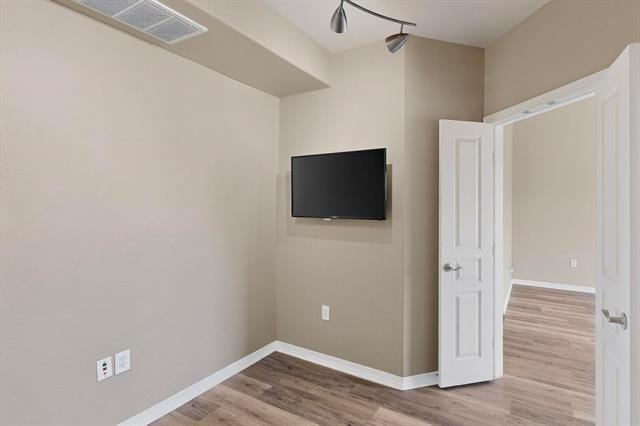 Building Photo - 330 Las Colinas Blvd E