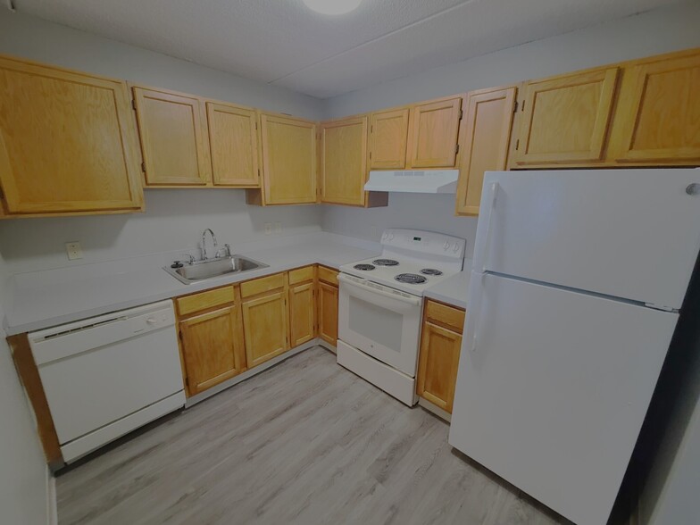 Primary Photo - 100 Ocean View Dr