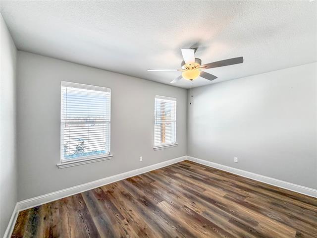 Building Photo - 2800 Orchid Dr