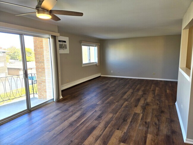 Building Photo - 4712 W 107th St