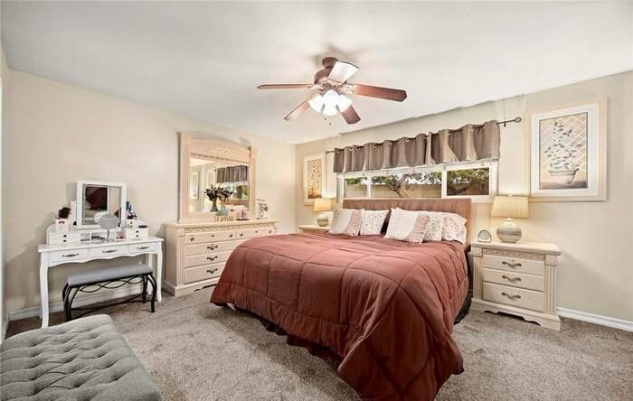 Building Photo - 404 E Riverboat Way