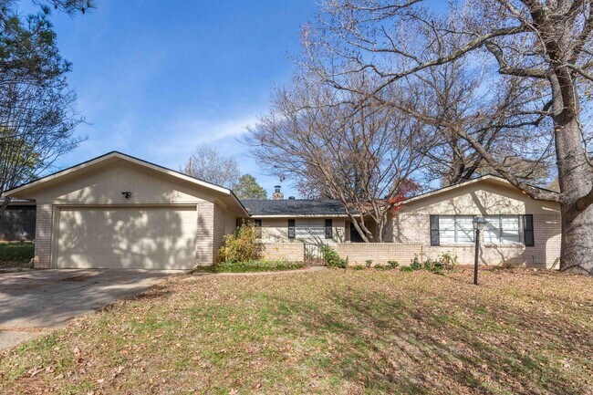 Building Photo - Remodeled 3 bedroom/ 2 bathroom