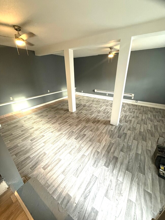 Building Photo - 312 N Marion St