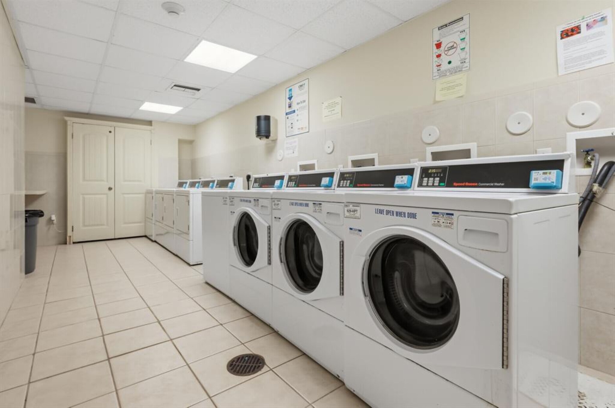 Building Photo - 1515 E Broward Blvd