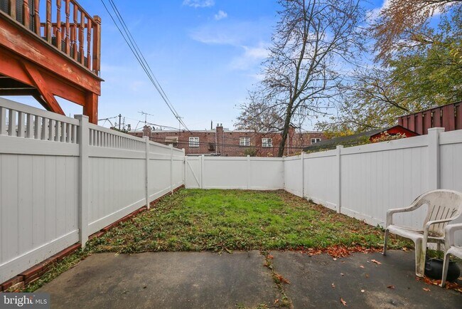 Building Photo - 6218 Lindbergh Blvd.