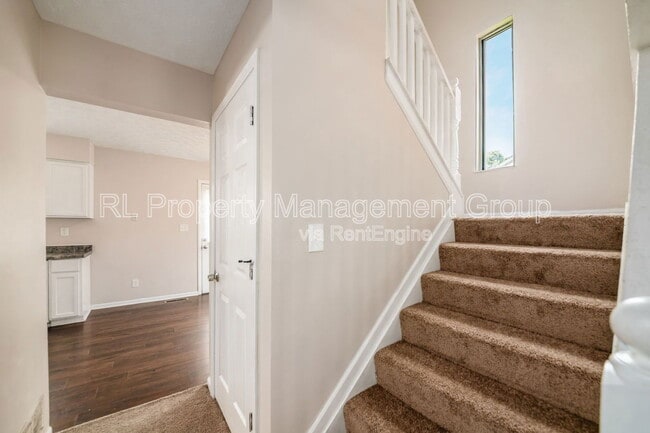 Building Photo - 7179 Feather Ct